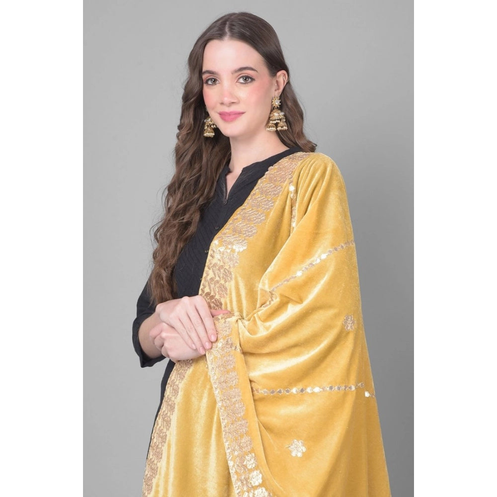 Vaystra Velvet Gotta Patti Dupatta – Gold