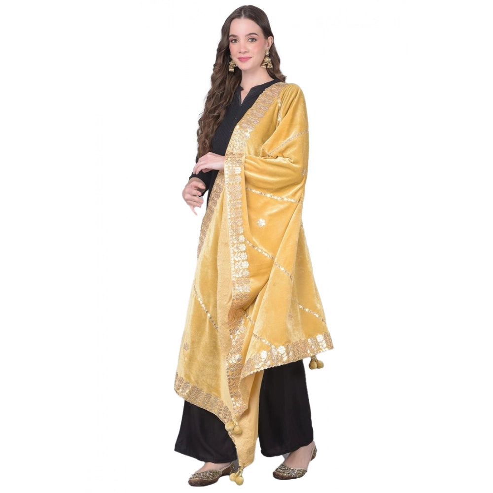 Vaystra Velvet Gotta Patti Dupatta – Gold