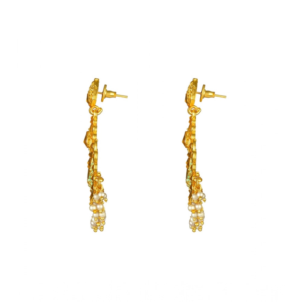Vaystra Gold Plated Rose Alloy Kundan Earrings &amp; Mangtikka in Green,