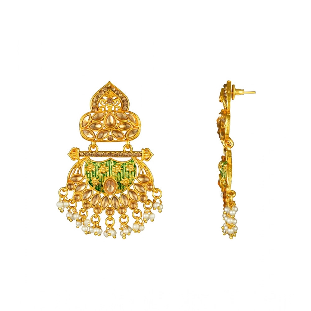 Vaystra Gold Plated Rose Alloy Kundan Earrings &amp; Mangtikka in Green,