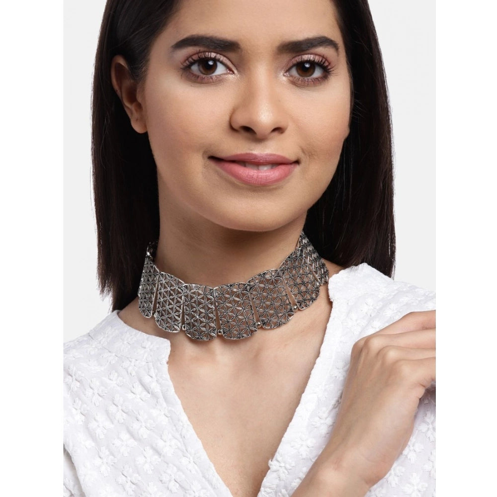 Vaystra Handcrafted Rose Alloy Choker - Silver, Edition