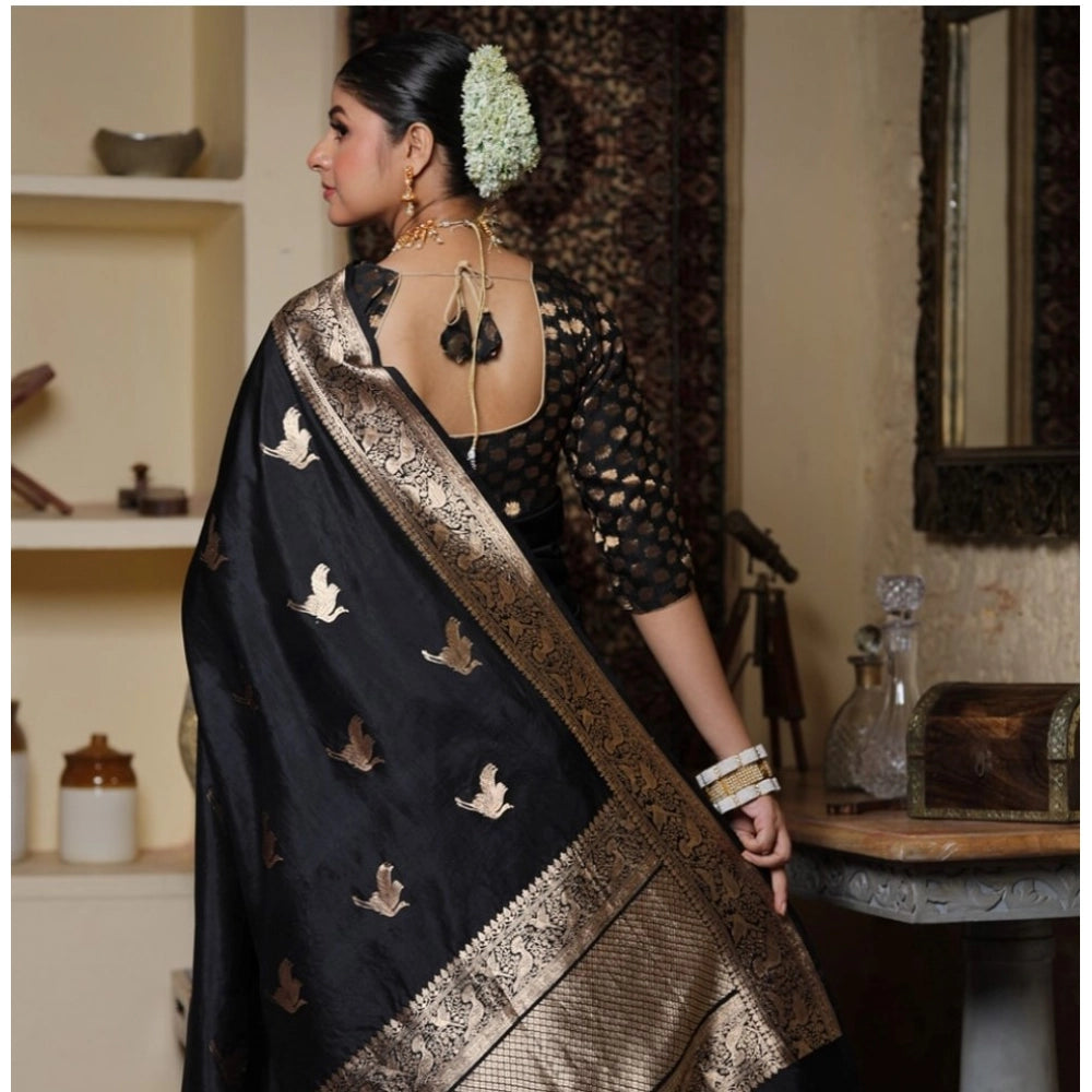 Vaystra Silk Printed Saree With Unstitched Blouse 5.5Mtr – Black