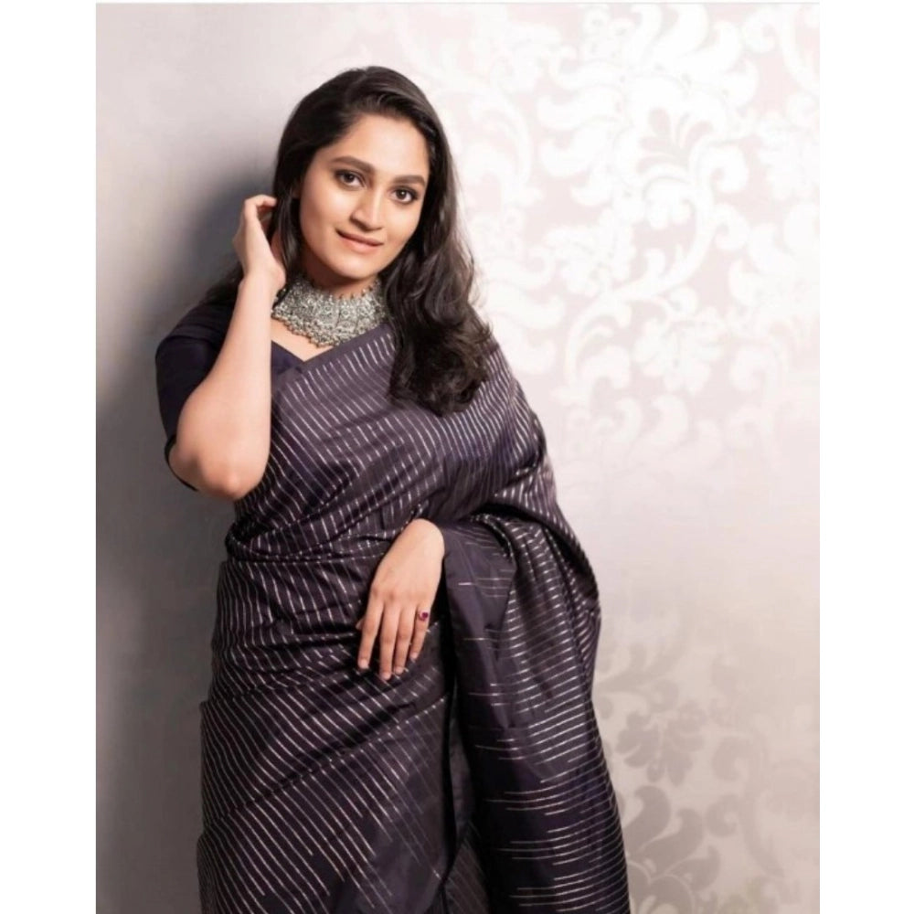 Vaystra Silk Printed Saree With Unstitched Blouse 5.5Mtr – Black