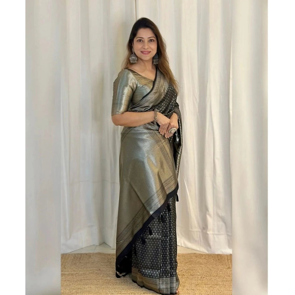 Vaystra Silk Printed Saree With Unstitched Blouse 5.5Mtr – Black