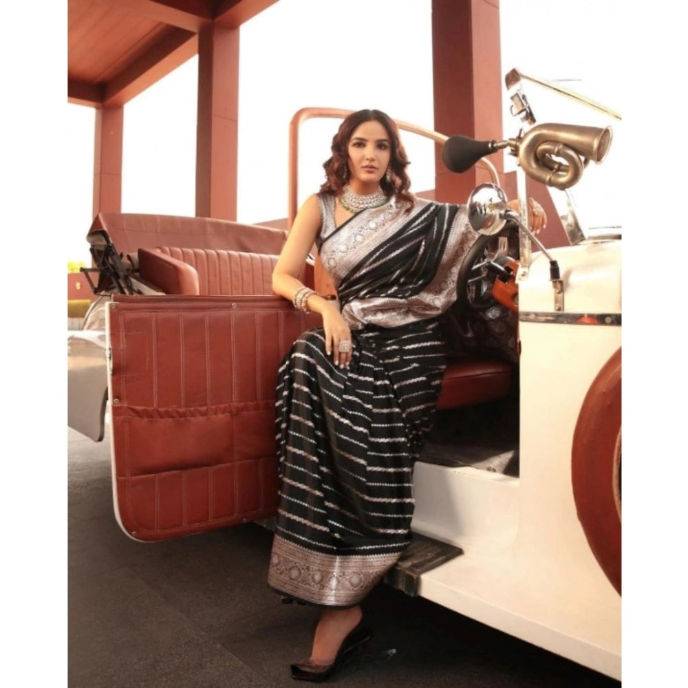 Vaystra Silk Printed Saree With Unstitched Blouse 5.5Mtr – Black