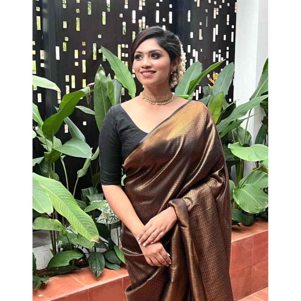 Vaystra Litchi silk Printed Saree With Unstitched Blouse – Gold