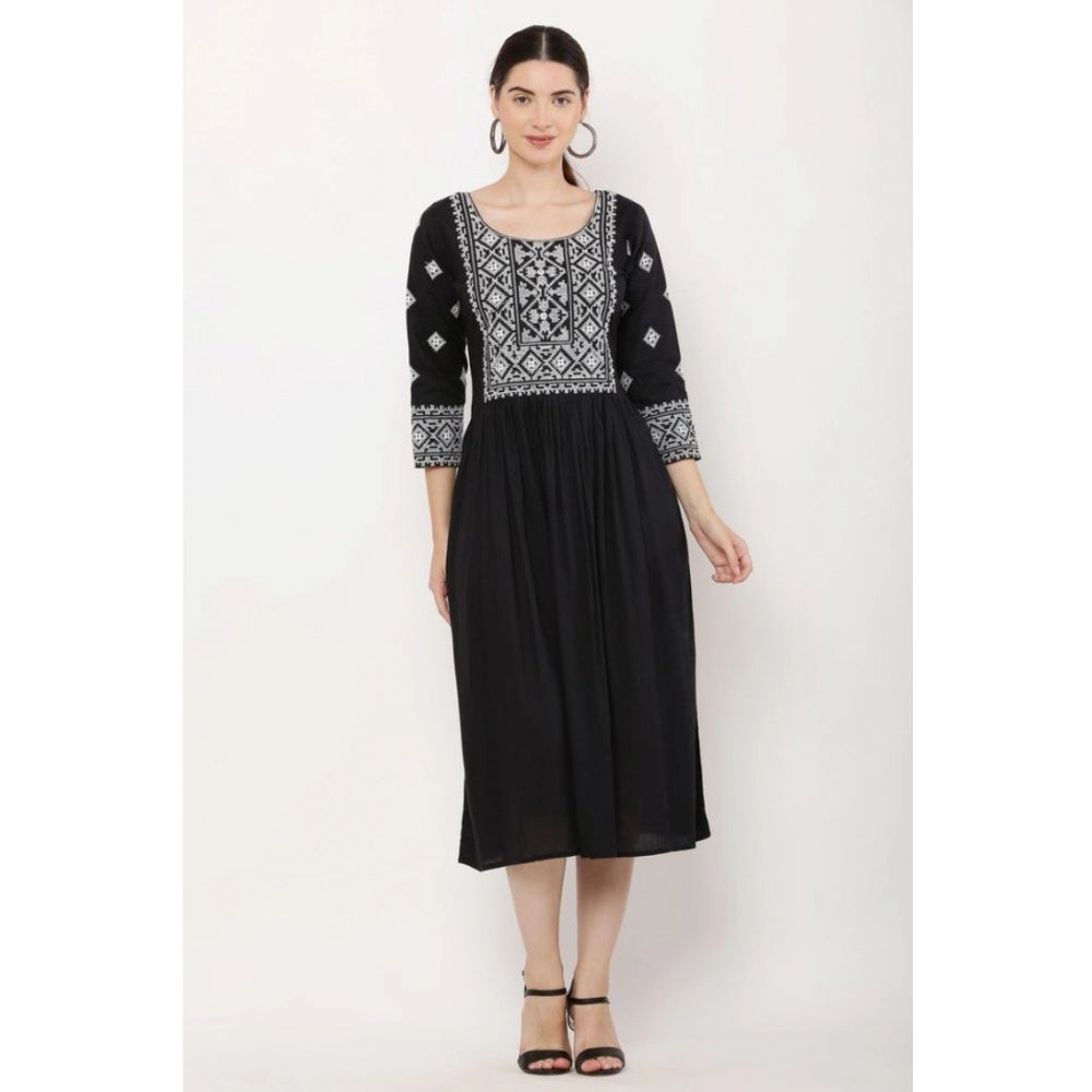 Vaystra Casual Rayon 3-4th Sleeves Kurti – Black