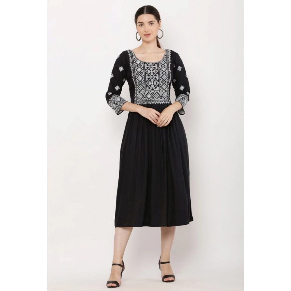 Vaystra Casual Rayon 3-4th Sleeves Kurti – Black