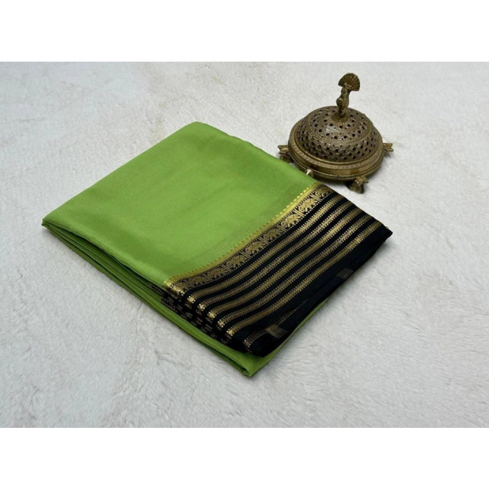 Vaystra Crepe Chit Pallu Solid Saree With Unstitched Blouse 5.5Mtr – Green