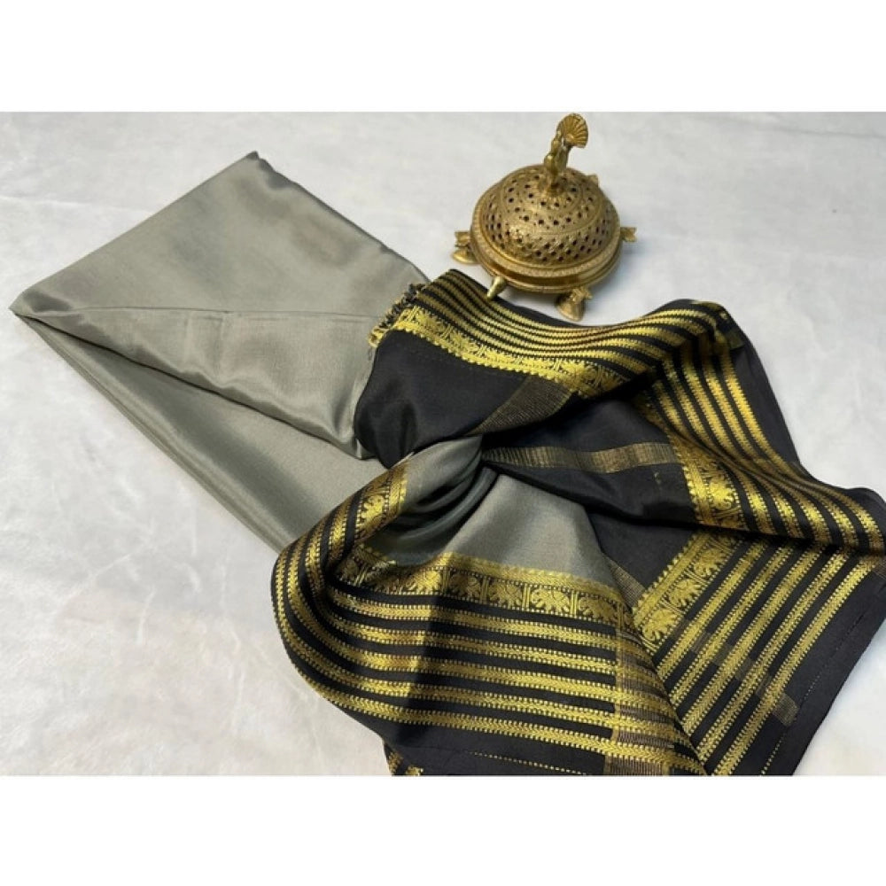 Vaystra Crepe Chit Pallu Solid Saree With Unstitched Blouse 5.5Mtr – Gray