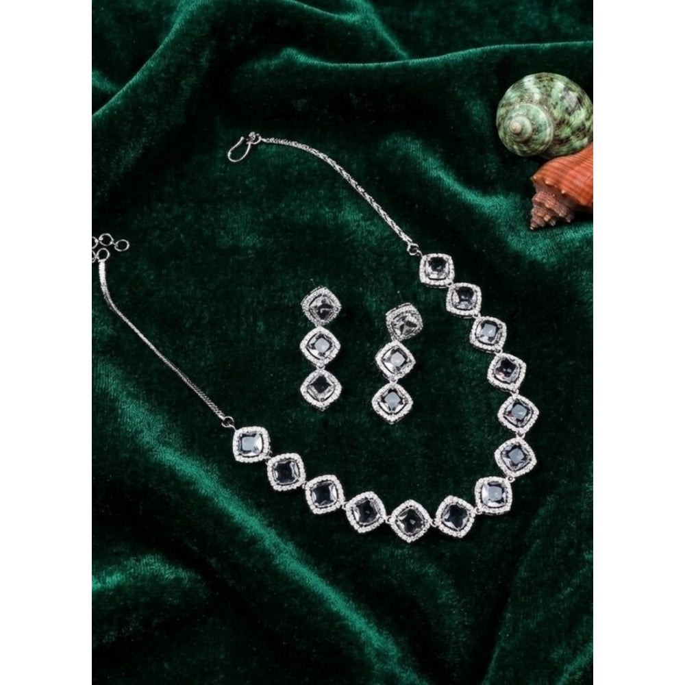 Vaystra Brass Silver Plated Necklace set - White,